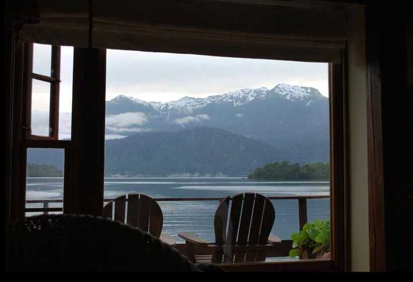 בית מלון כפרי Puyuhuapi Lodge & Spa