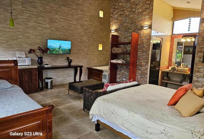 مبيت وإفطار Finca Paraiso Mountain Retreat Near San Jose Airport