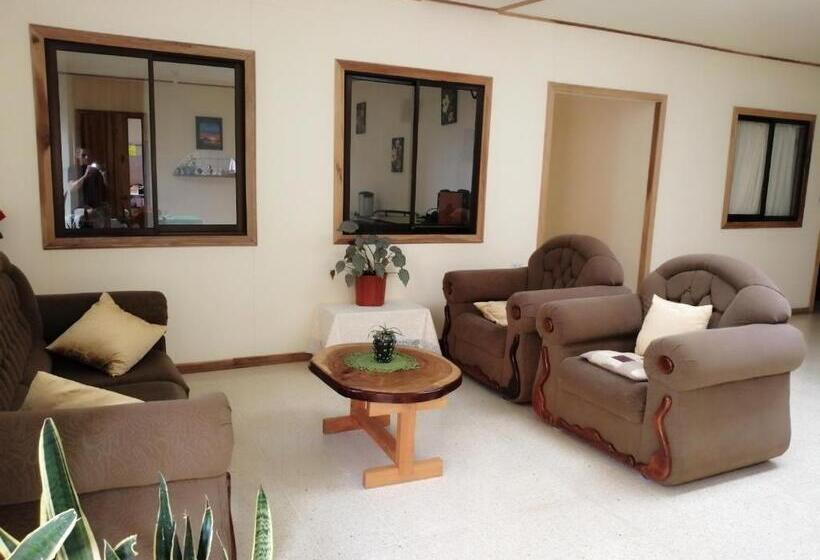 تختخواب و صبحانه Monte Los Lirios Lodge
