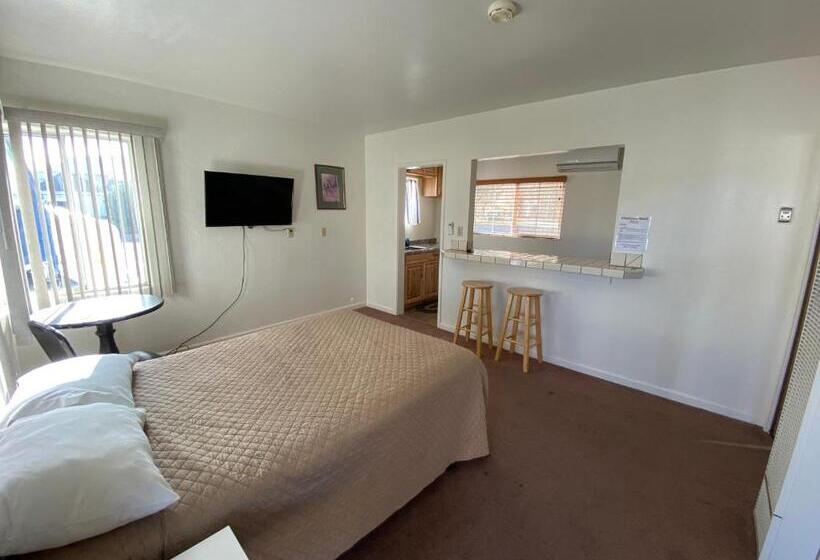 Bristlecone Motel