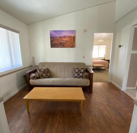 Bristlecone Motel