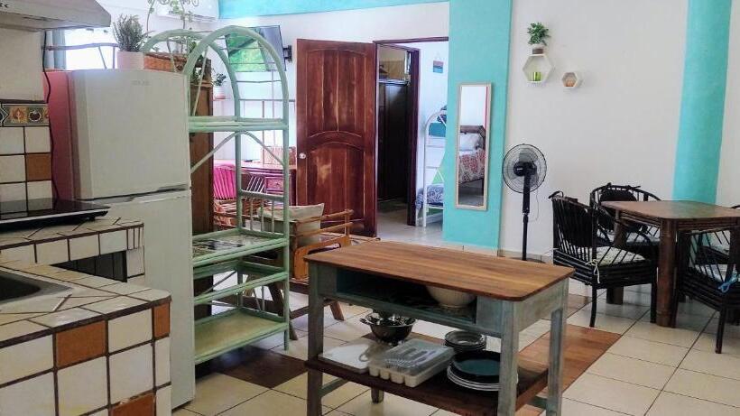 Cool Vibes Beach Hostel