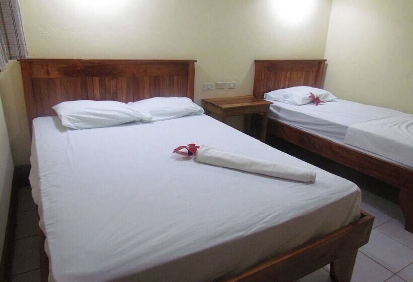 Casa Moreno   Hostel