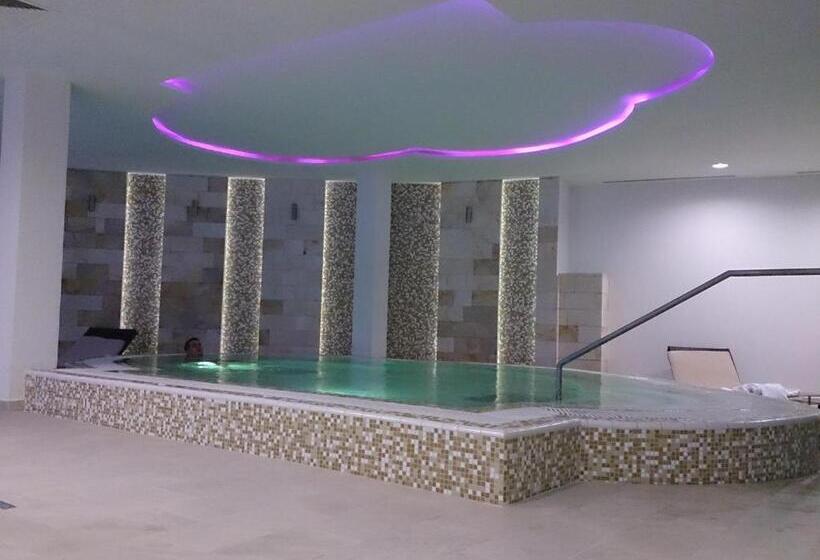 فندق Aurora