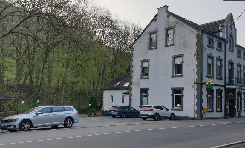 Отель Bergische Schweiz