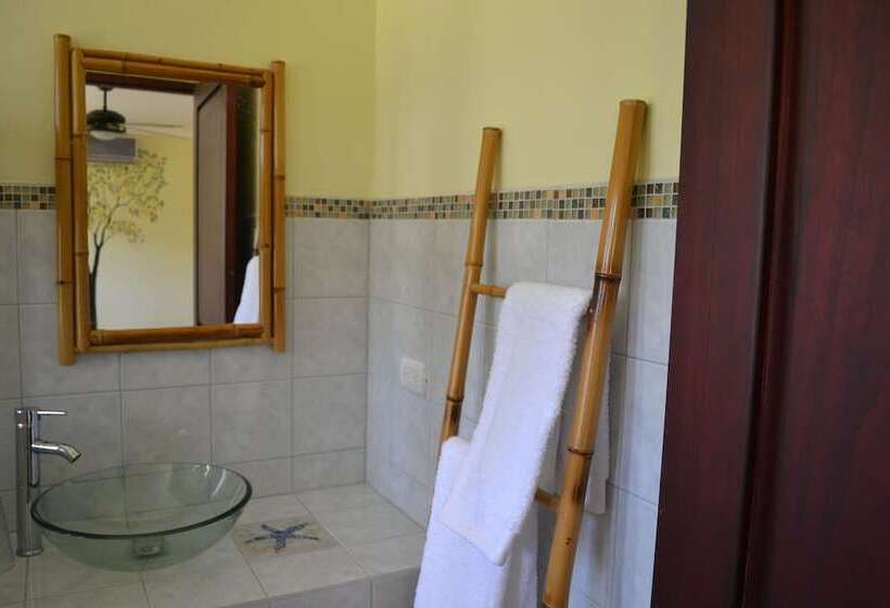 فندق Mavi Surf