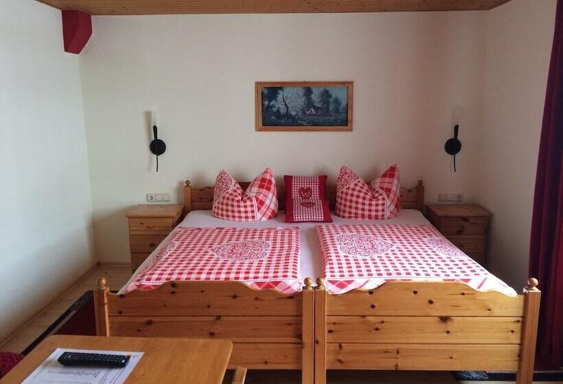 בית מלון כפרי Pension Zum Bauernstübl