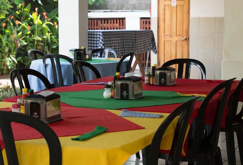 هتل Pochote Grande