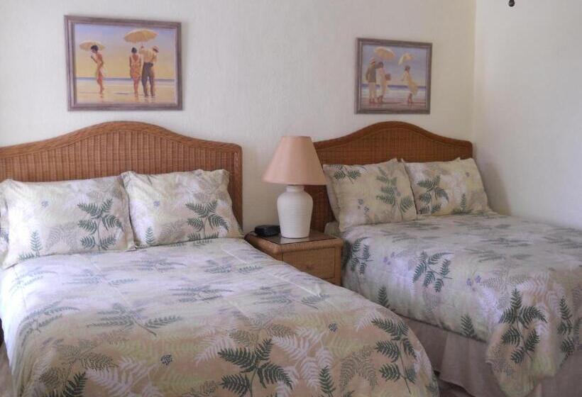 فندق Queens Gate Resort