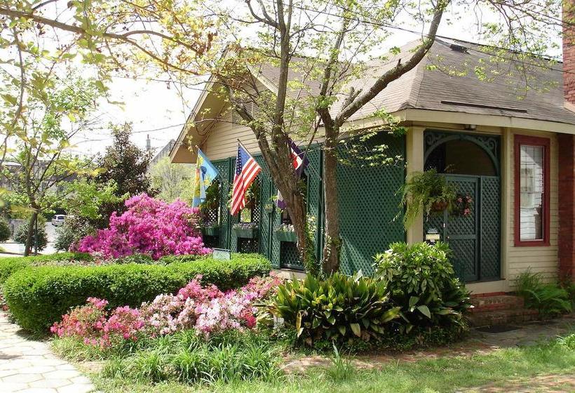 هتل The Lattice Inn