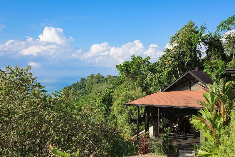 فندق Tiki Villas Rainforest Lodge & Spa