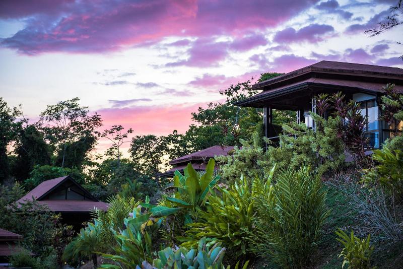فندق Tiki Villas Rainforest Lodge & Spa