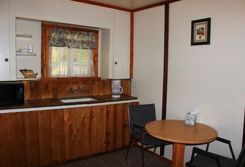 Stevens Pass Motel