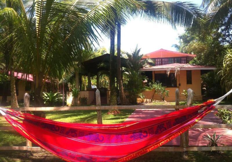 تختخواب و صبحانه Encantada Ocean Cottages