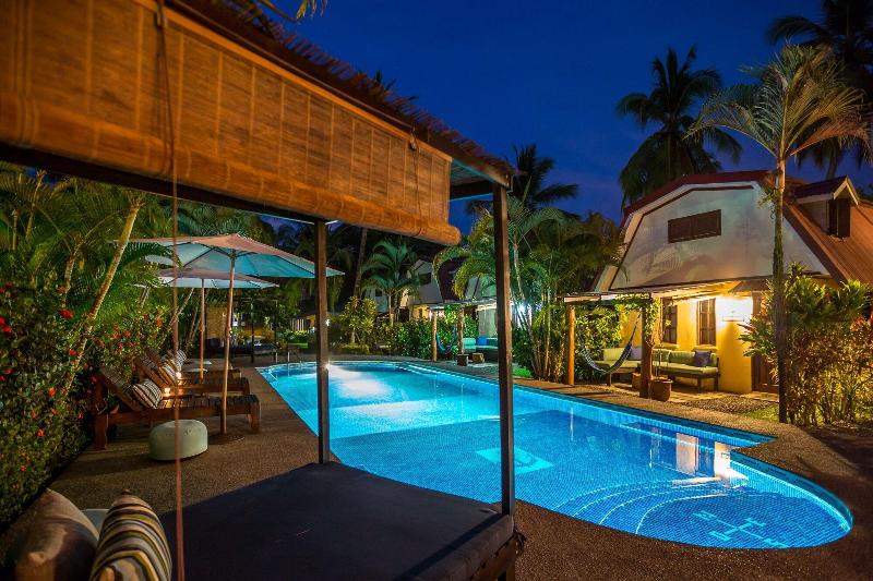 تختخواب و صبحانه Encantada Ocean Cottages