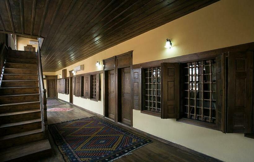 Anemon Koleksiyon Kula Otel