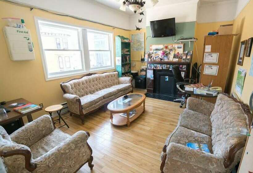 فندق City Hostel Hi St.john S