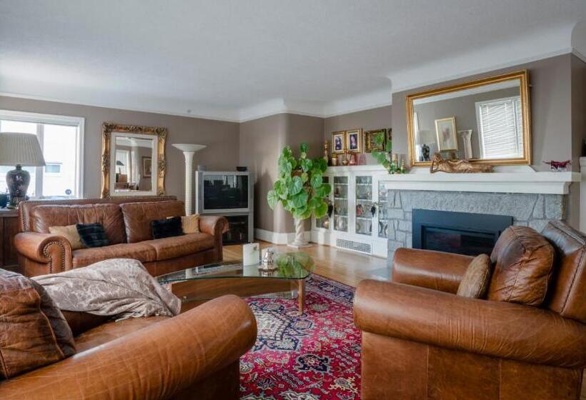هتل Crystal S View Bed & Breakfast