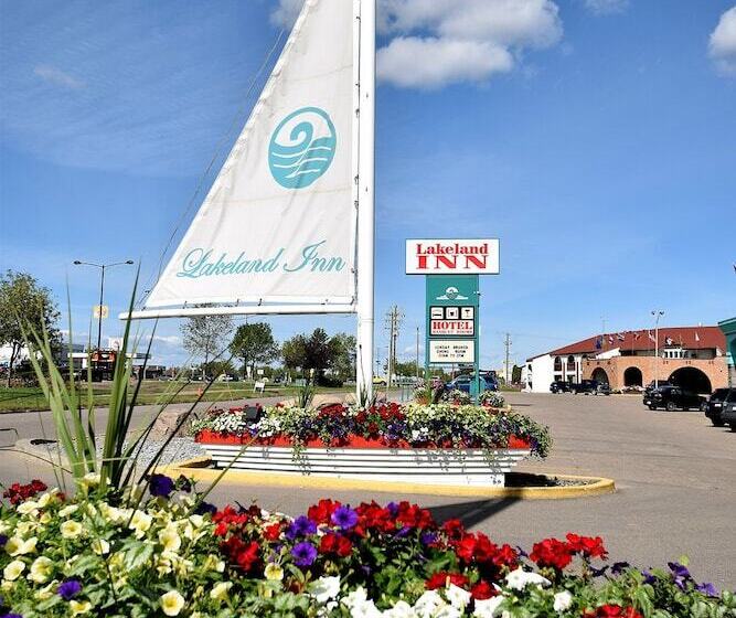 فندق Lakeland Inn
