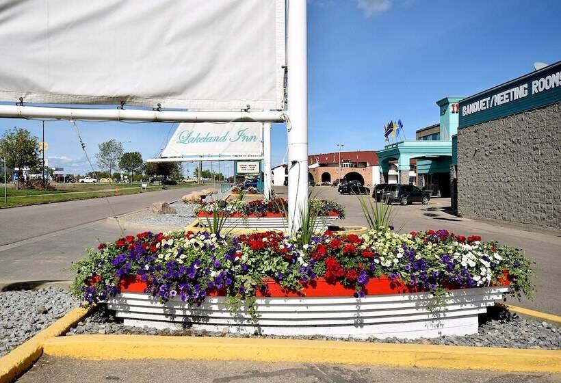 فندق Lakeland Inn