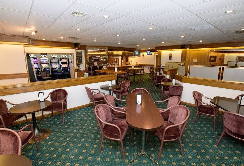 فندق Lakeland Inn