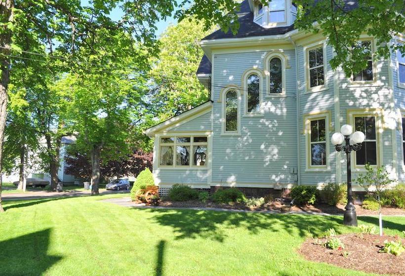 فندق Summerside Inn Bed And Breakfast