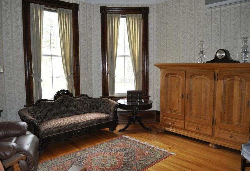 فندق Summerside Inn Bed And Breakfast