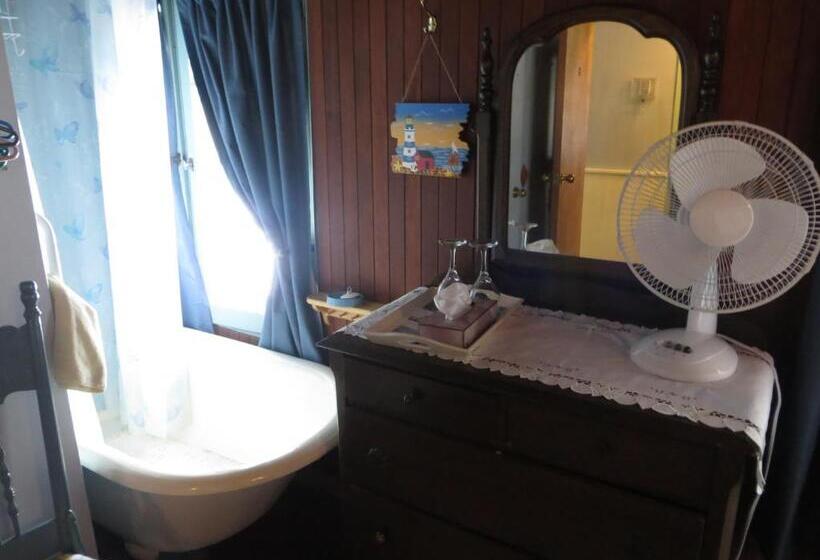 בית מלון כפרי Windspire Inn