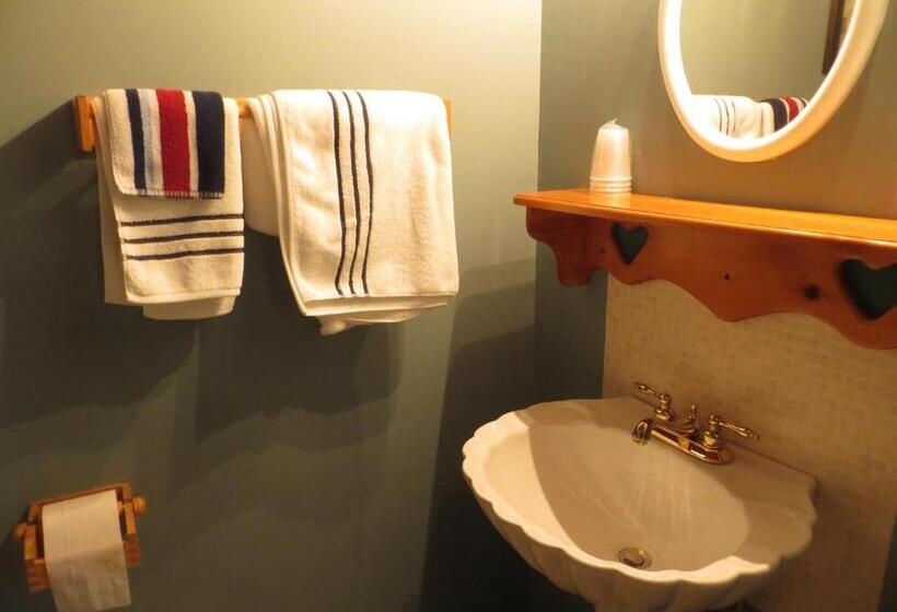 בית מלון כפרי Windspire Inn