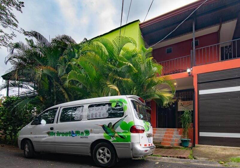 Melrost Airport Bed & Breakfast