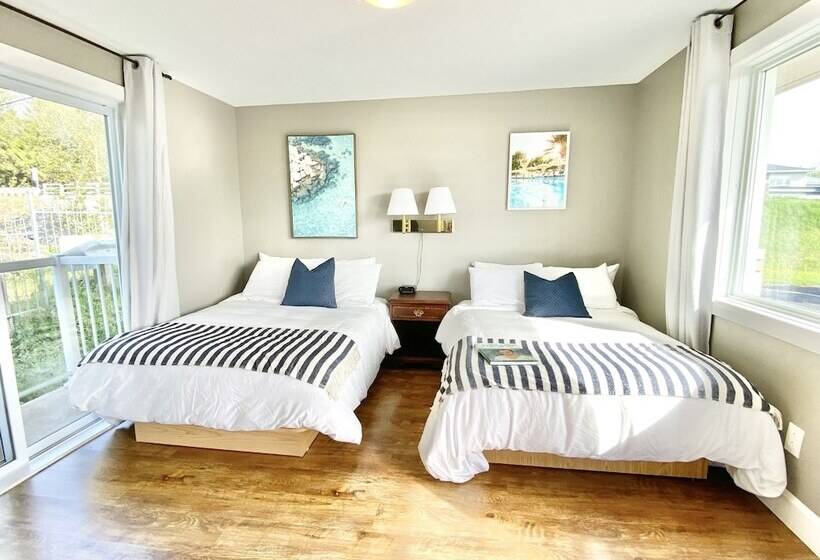 La Plage Motel
