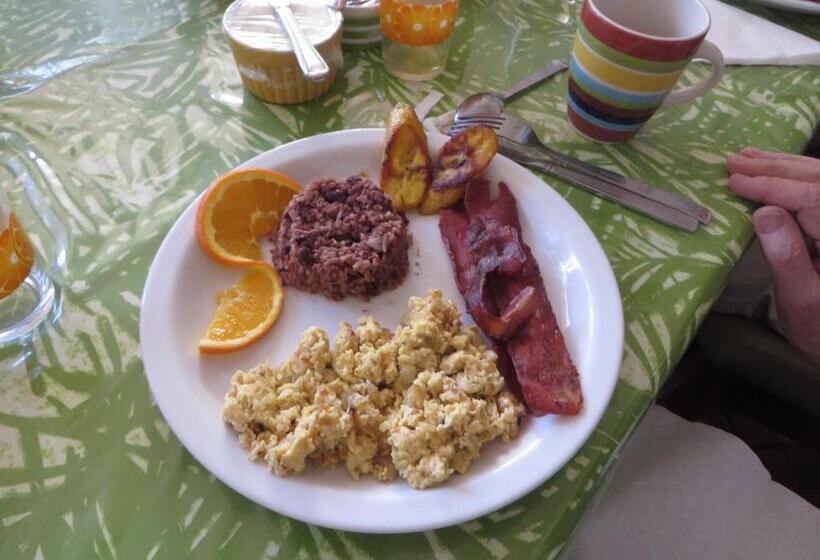 Cariari Bed & Breakfast