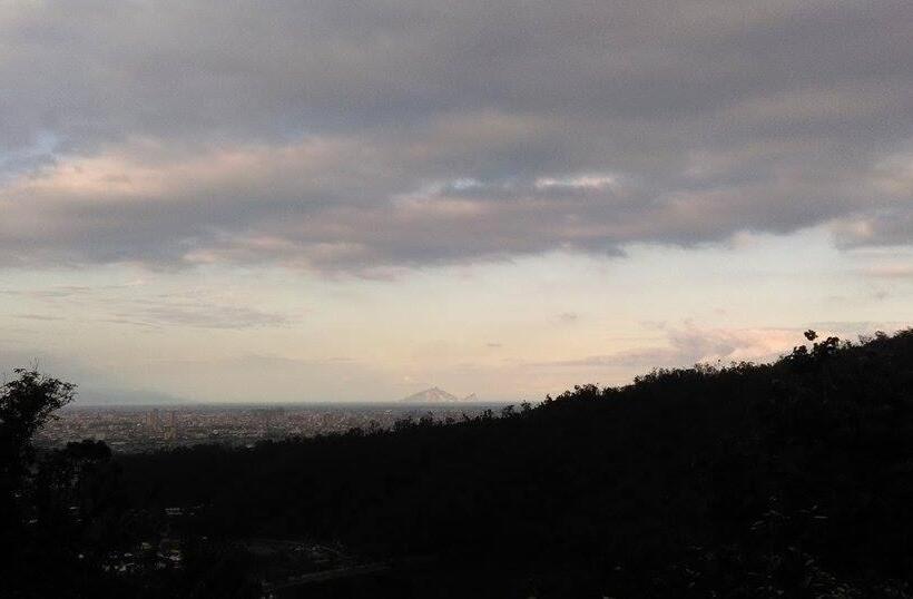 تختخواب و صبحانه Han Lu Ching