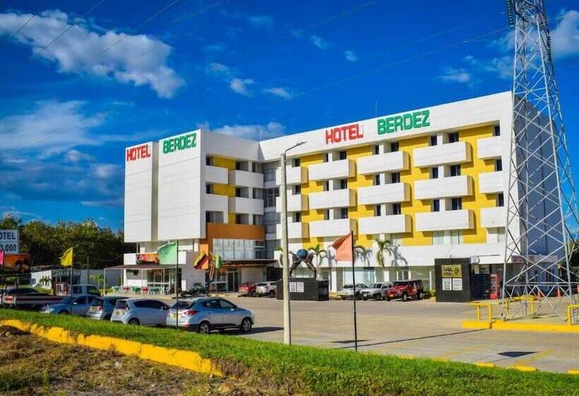 هتل Berdez