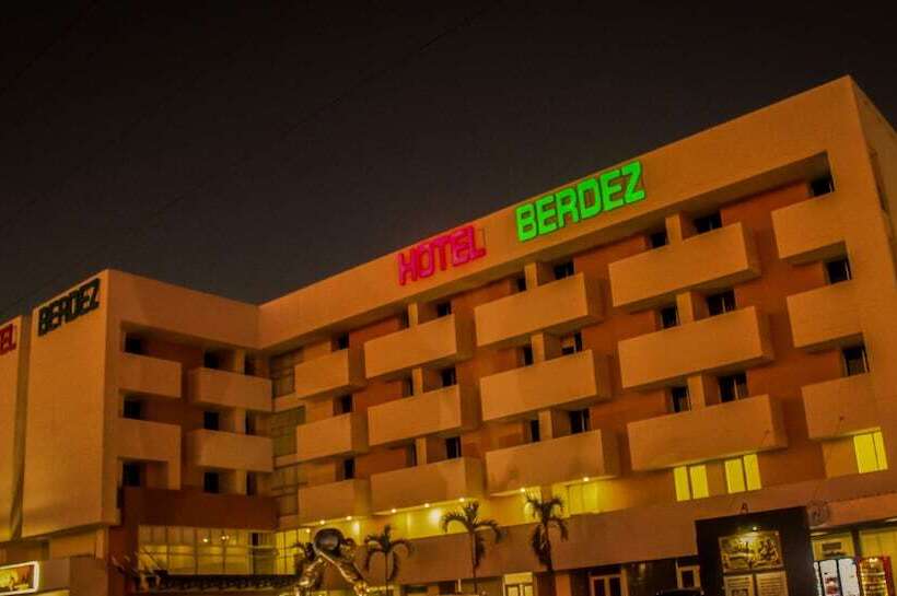 هتل Berdez