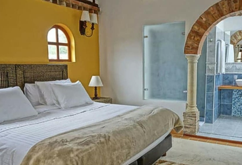 هتل Club Campestre El Bosque De La Villa