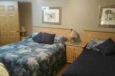 هتل Creekside B&b