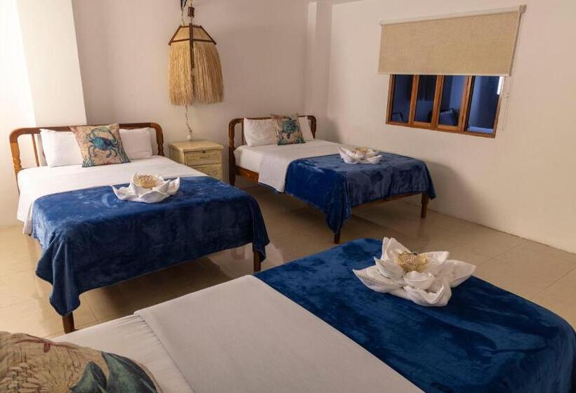 هتل Galapagos Planet