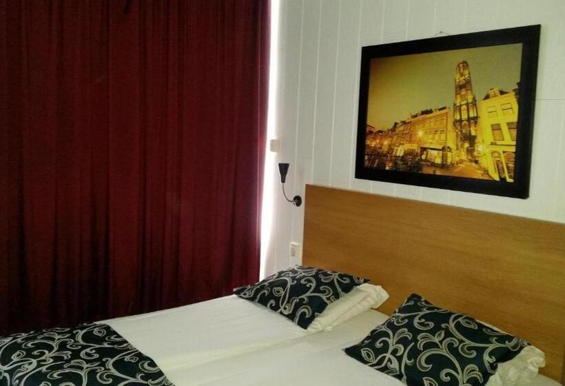 هتل Holland Lodge