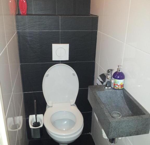 هتل Holland Lodge