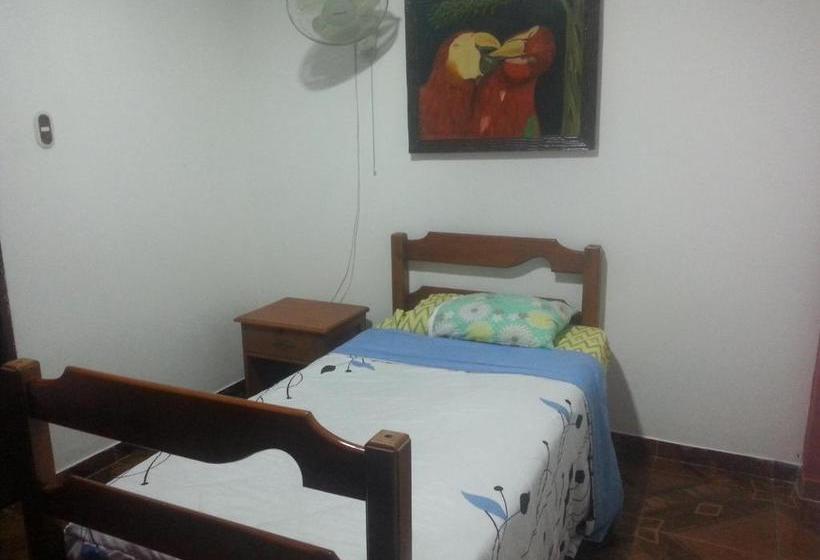 هتل Hostal Selvatrip