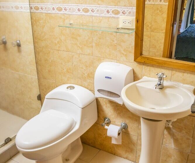 هتل Hostal San Jorge