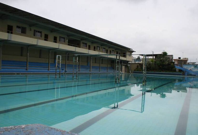 هتل Olimpico Quevedo