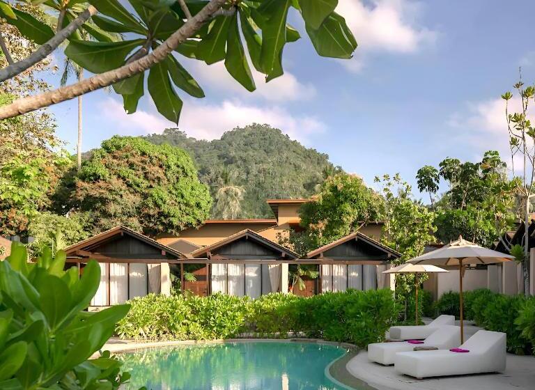 استراحتگاه The Source Herbal Detox Retreat