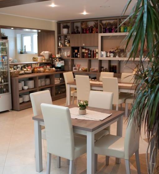 تختخواب و صبحانه Bruxelles Guesthouse Craiova