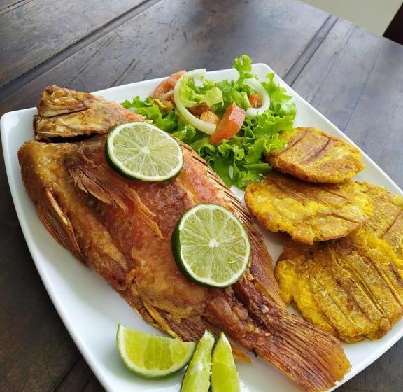 هتل Castillo Del Mar