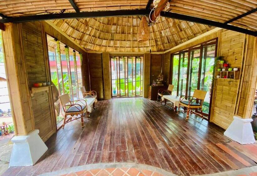 هتل Chunut House Resort