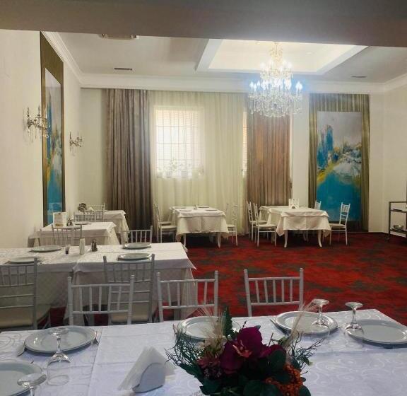 هتل Hostel Orhideea