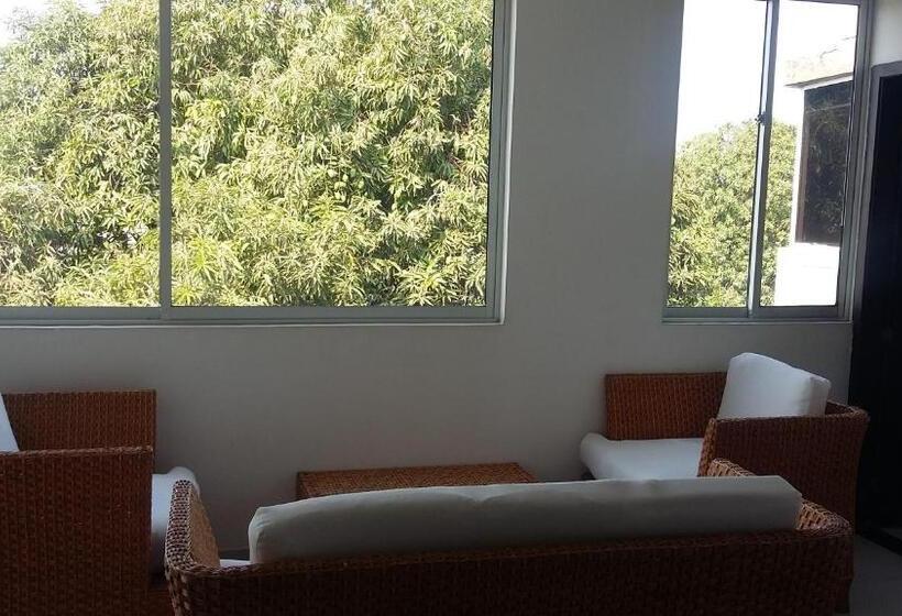 هتل La Vieja Sara