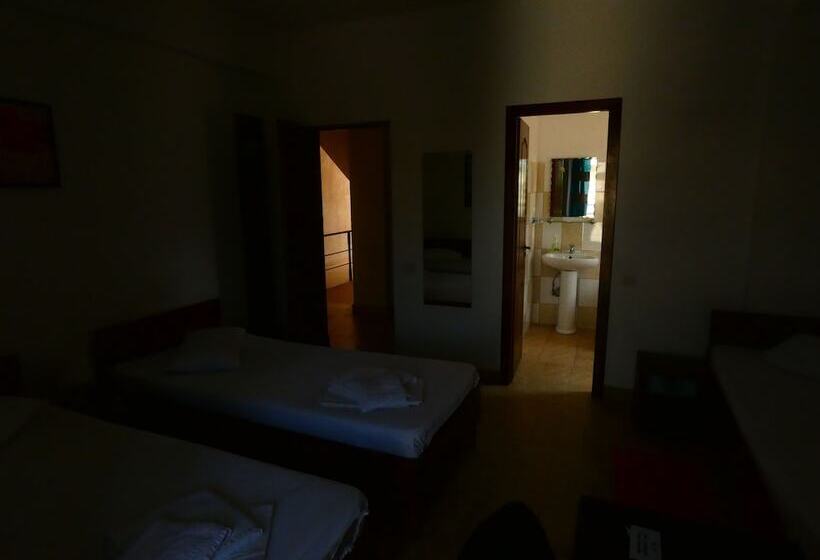 Taxi Hostel